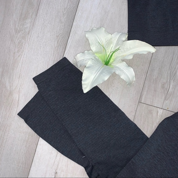 3pcs//High Waist workout shorts, leggings and crop top - Picture 6 of 8